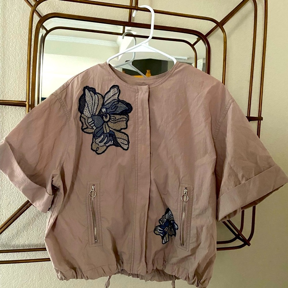 Embroidered lightweight Jacket